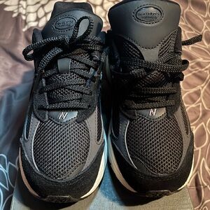 Youth New Balance 2002